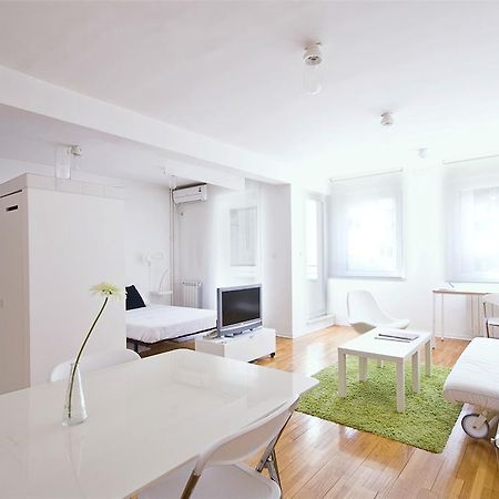 Miu Arena Apartment Βελιγράδι Δωμάτιο φωτογραφία